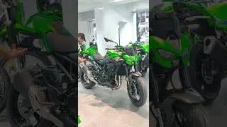 Kawasaki Z 900 New Model 2026 Checking Building Quality & Material Difference Panels are Plastic