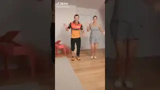 Australian CRICKETER (David Warner) Dancing on #AlluArjun's #BUTTABOMMA Song with his Wife...