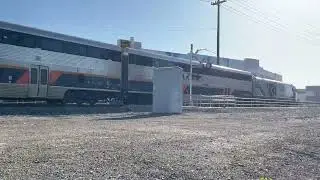 Capitol Corridor 527 passing by San Leandro