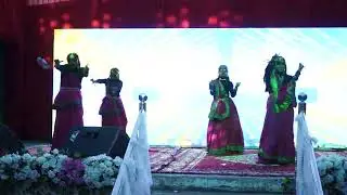 Gujrati mix dance by Ananya & Group