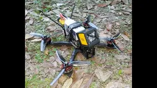 Caddx orca 4k, Flycolor X-Tower 2 Stack, iFlight Xing 2750kv motors, Ethix s5 props, Iflight Cidora