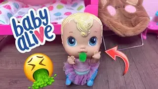 НОВАЯ кукла Baby Alive, живущая в кроватке, болеет и рвет 🤢 Детская рутина и купание для больной ...