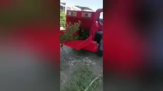 Forestry Hydraulic Self Feeding Diesel Wood Chipper Tree Branch Leaf Garden Organic Soil ShreddeR