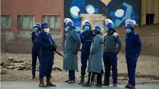 Scores of anti-government protesters arrested in Zimbabwe