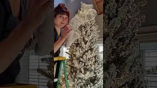 Christmas tree decorating using mesh ribbon filler. part 1.