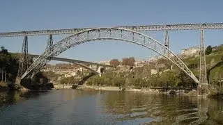 A WALK AND A RIVER CRUISE IN PORTO (a.k.a. OPORTO), PORTUGAL