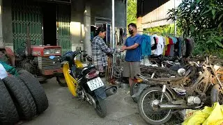 Mechanical Girl Fixing 220V Banana Cutting Machine for Bought It Back from a Scrap Dealer