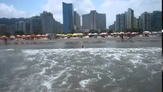 Renan V&iacute;tor e seu primeiro dia de surf em Santos