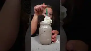 PEPPERMINT OREO MILKSHAKE #christmasdesserts #christmasrecipe #holidayrecipes
