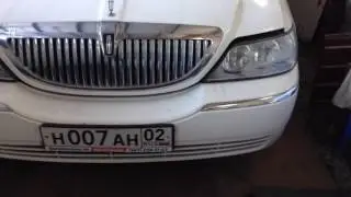 Lincoln Town Car, 2004