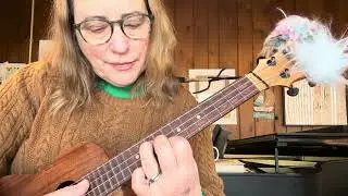 How to Play the E Minor (Em) Chord on Ukulele | Easy Beginner Tutorial 🎸