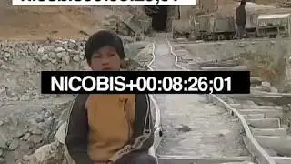NI&Ntilde;OS DE ORO EN MINAS DE ESTA&Ntilde;O (NICOBIS, 2004, 11 MIN.)