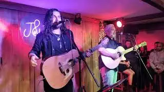Fran Fern&aacute;ndez & Jose Antonio Delgado - Faro J&J (Bichi)