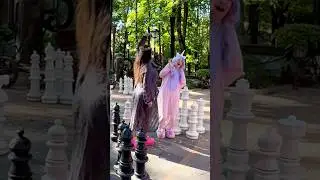 Unicorn and the Black Queen ♟🦄👑
