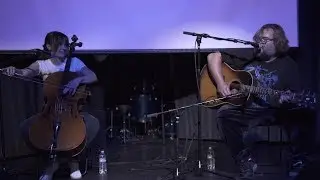 Jack Black and Tanya Haden cover ''Shallow'' (A Star Is Born)