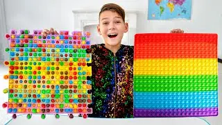 Five Kids Pretend Play Pop It Toys In School