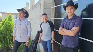 Nos fuimos para la cede de EL SALVADOR PLUS🇳🇮 y nos acompaño un guitarronista🎶😱