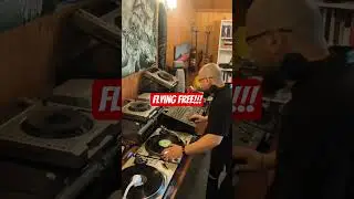 #dj #musicatechno #techno #technodance #rave #remix #music #cantaditas #vinyl #musica