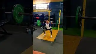 handclean squat power training exercise #powerlifting #powertraining #power #powerlifter #gym #short