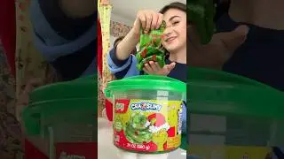 Лучший подарок на Гринчмас &mdash; это Cra-Z-Slimy! 🎄✨🎁 @buycrazart #crazslimy #реклама