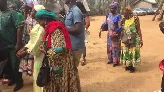 Chefferie Bangou le Roi Ngambou Kemayou en parfaite harmonie avec son peuple vive le Roi