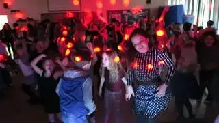 Tony Poole Discos...School Disco at Theydon Bois Primary School, Essex (2017 - 2nd Clip)