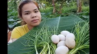 Amazing Cooking Eggs On Banana Leaf Delicious Recipe -Beautiful Girl Cooking Egg Recipe -Asian Food