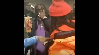 Lil Durk wanted a hand shake from Chief Keef ☠️🤣 but there's bad tension
