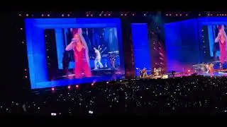 Pies descalzos, Sue&ntilde;os Blancos Shakira 2025 #lmynlworldtour Orlando Florida