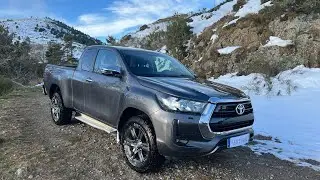 Toyota Hilux 2.8l en conditions réelles | Route, Chemin et Offroad