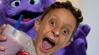 FIZ O MILKSHAKE DO GRIMACE EM CASA  #grimaceshake #brincadeiras