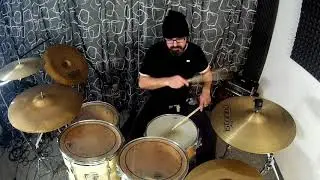 Bic&iacute; jedn&iacute;m mikrofonem!