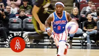 Познакомьтесь с самым низкорослым членом Harlem Globetrotters