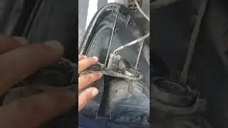 Como cambiar foco de parte trasera de dodge grand caravan 2007