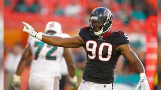 Houston Texans legend Mario Williams visits Willowridge High School football team
