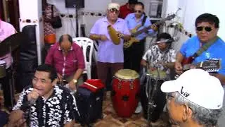 Los Beta 5 del Peru con Luis A. Zenoseian - Versos a mama