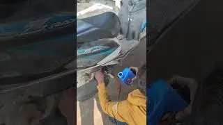 Engine oil change in yamaha Ray