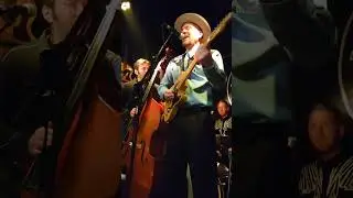 Honky Tonk Hard Wood Floor (Johnny Horton) - The Mountain Shouts
