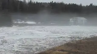 Red Bridge Ice Jam lets go and raises River Level at Bridge.Woodstock,NB,Meduxnekeag Rive March 2025