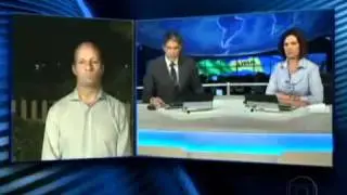 William Bonner d&aacute; bronca em Uchoa por n&atilde;o usar capacete