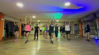 DIME CÓMO SE SIENTE - Johnny Sky // COREOGRAFÍA DE ZUMBA - Nahu Orozco