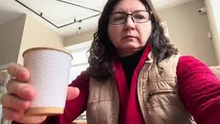 На півгодини в Секонд. Купила вінтаж. Чекаю машинку з ремонту. 