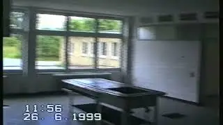 F&uuml;nf-Seen-Kaserne in Pl&ouml;n &ndash; Mannschaftsheim / Wache (Juni 1999)