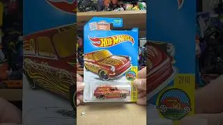 Custom 1969 Volkswagen Squareback #hotwheels #diecast #toys #classic #german #artseries #cars