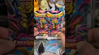 How many Lost Origin packs did it take you to pull that Giratina alt art #pokemon #pokemontcg #fun