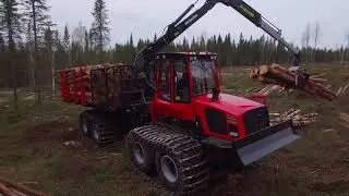 Komatsu 895 forwarder