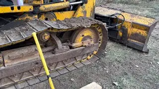 Ремонт сальника регулятора гусеничной ленты John Deere 550