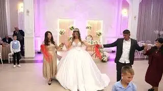 Dasma; Valentina & Selim - vallja e familjes...kengetar Migen Hoxha