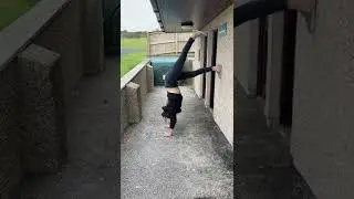 Handstand practice: L-position