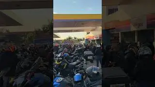 Esquenta pra ir tomar caf&eacute; 😂 #motos #fyp #hornet